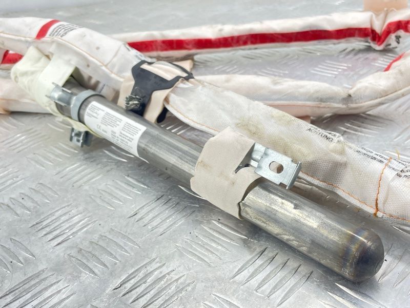 Шторка безпеки бічна / Airbag 4M0880742E Audi Q7