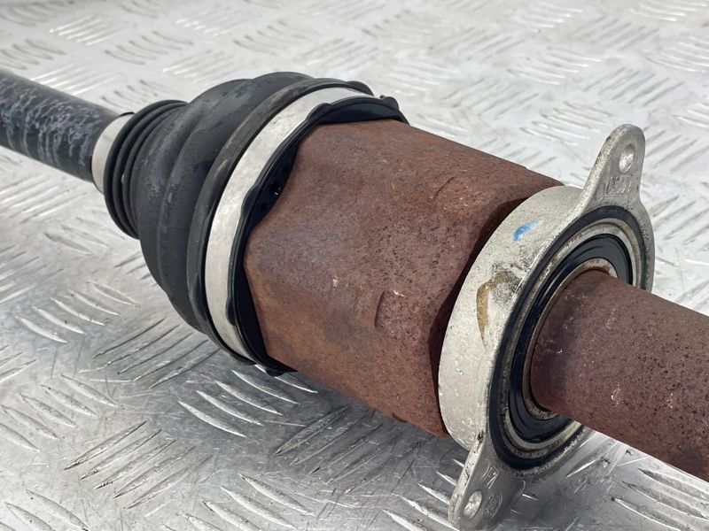 Піввісь 31437935 Volvo XC60