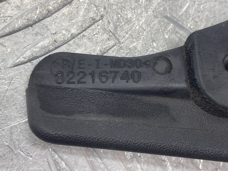 Спойлер колісної акри 32216740 Volvo XC60