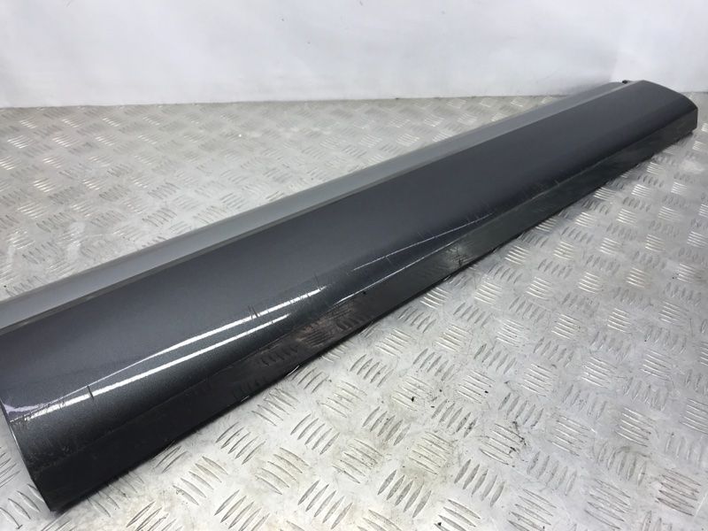Накладка дверей 4M0853960B Audi Q7
