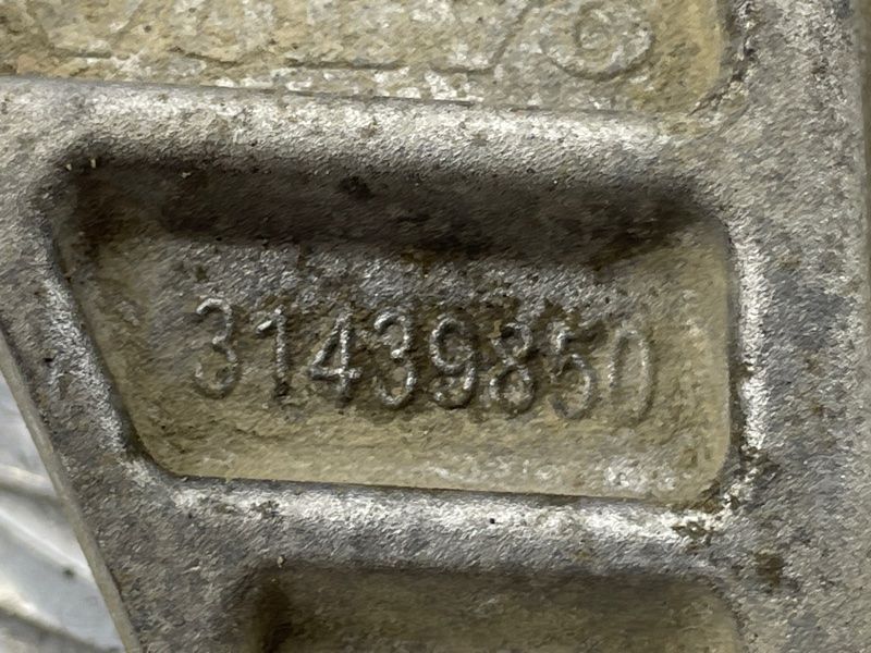 Кронштейн 31439850 Volvo XC90