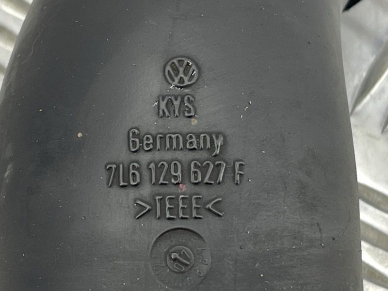 Шланг забору повітря 7L6129627F Volkswagen Touareg