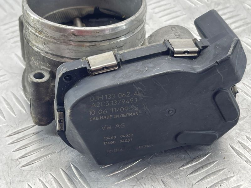 Дроссельная заслонка 03H133062A Volkswagen Touareg