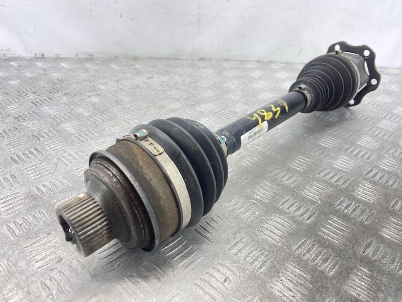 Піввісь 4M0407271D Audi Q7