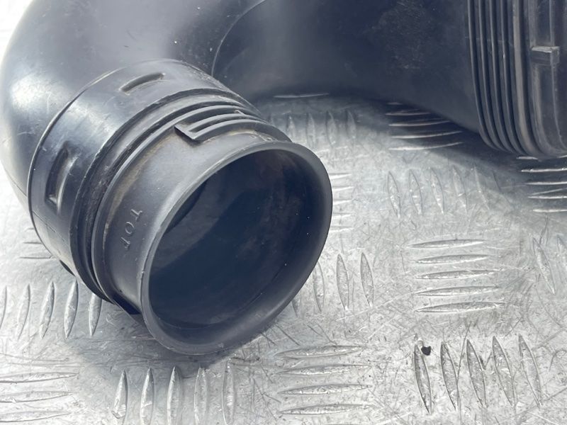 Патрубок повітряного фільтра 1K0129618AN Volkswagen CC