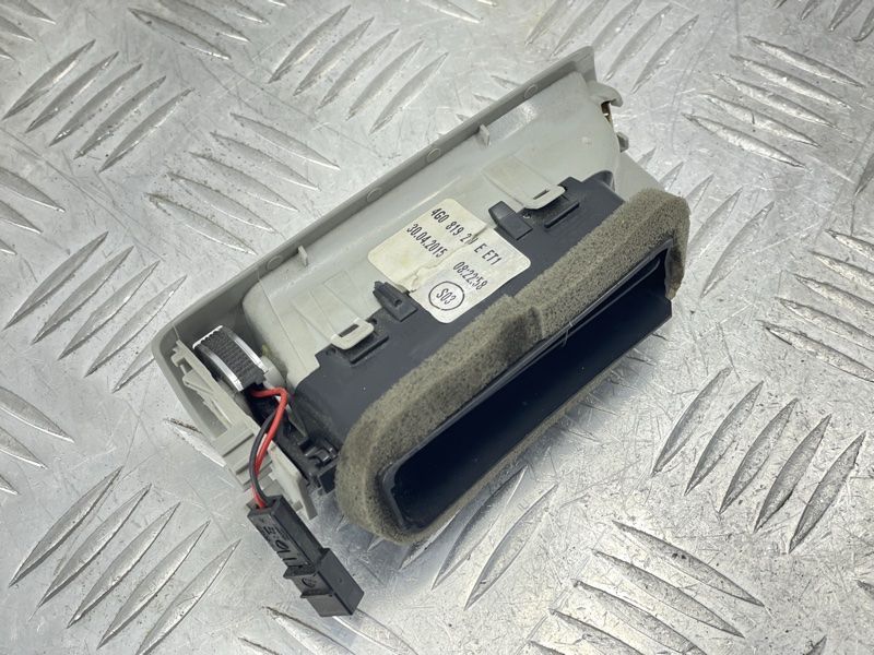 Дефлектор воздуховода 4G0819210EET1 Audi A6