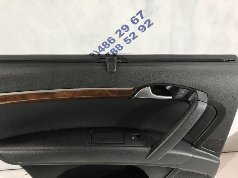 Обшивка дверей Audi Q7