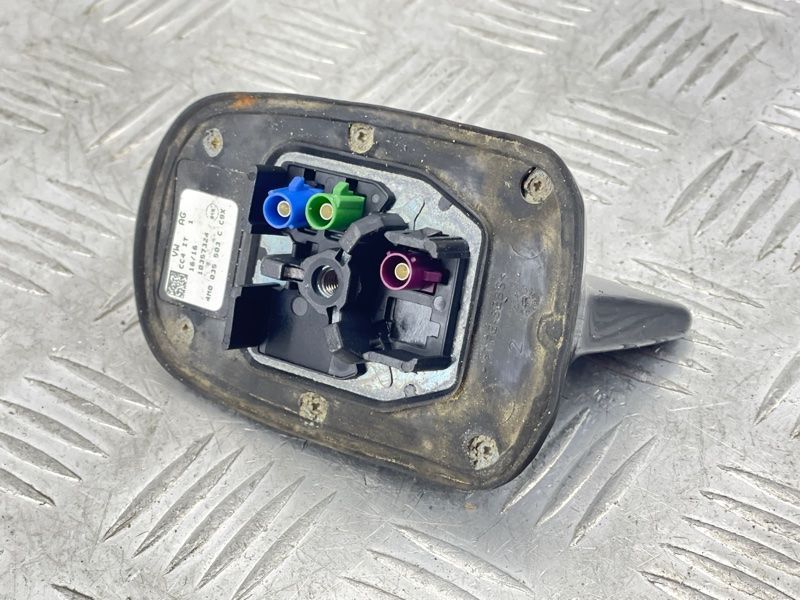 Антенна на крышу 4M0035503C Audi Q7 Audi Q5 PHEV, Audi A4, Audi A4 Allroad, Audi A5, Audi A5 Sportback, Audi Q3, Audi Q5, Audi Q7, Audi RS5, Audi RS5 Sportback, Audi S4, Audi S5, Audi S5 Sportback, Audi SQ5