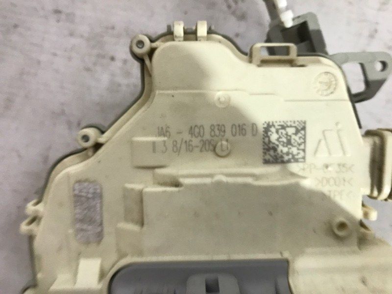 Замок дверей 4G0839016D Audi Q7