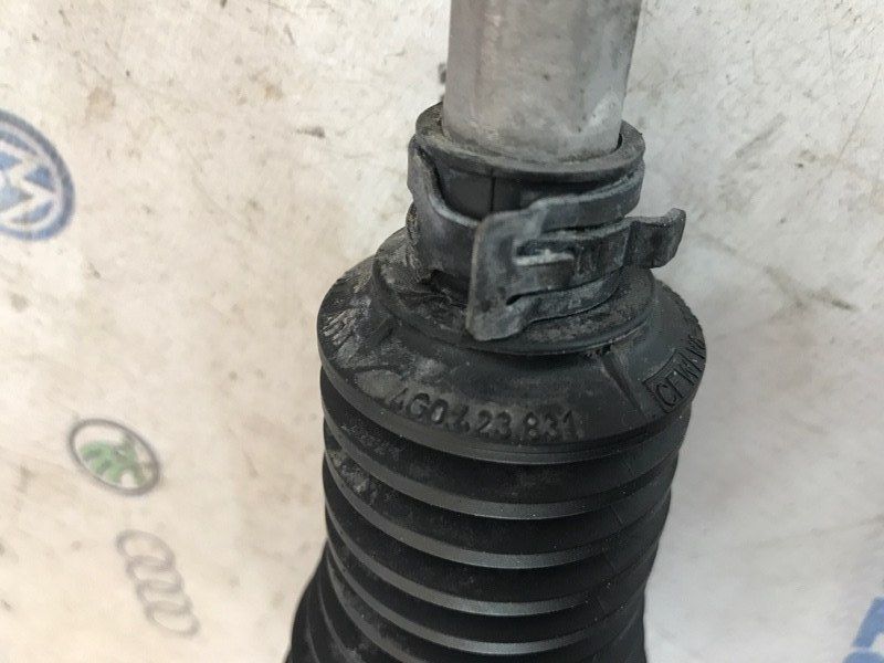Тяга рулевая 4G0423831 Audi A6
