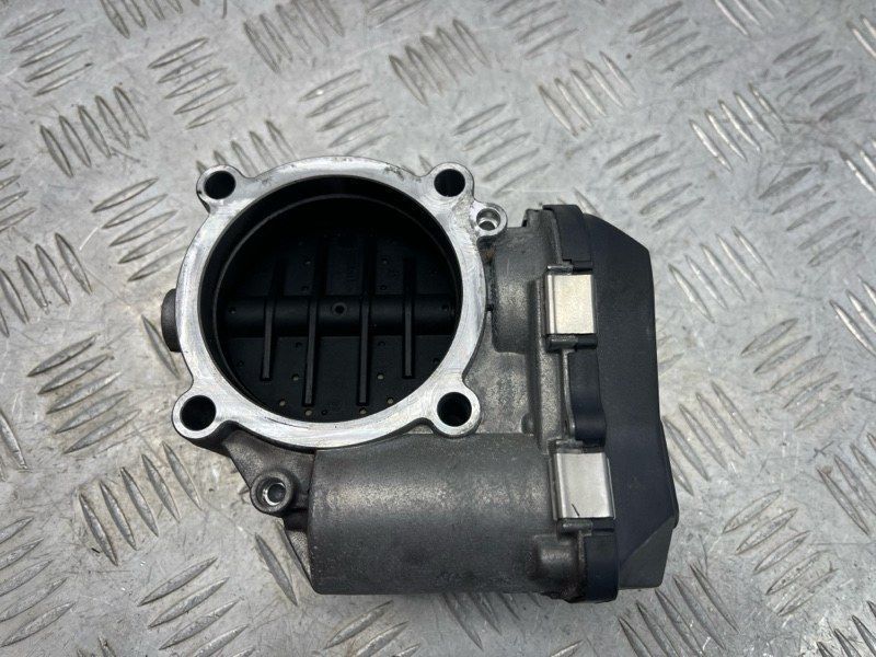 Дроссельная заслонка 06E133062H Audi Q7