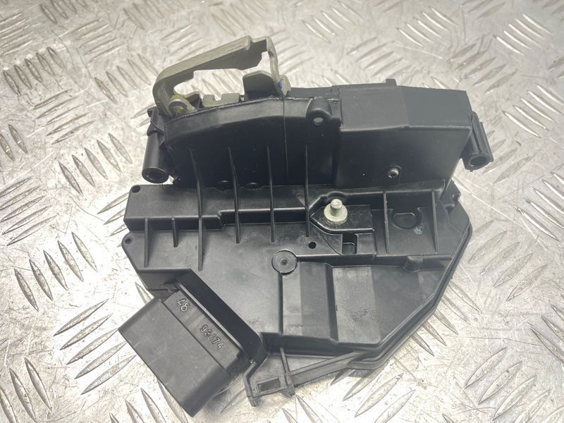 Замок дверей FT4AA21812BD Ford Edge
