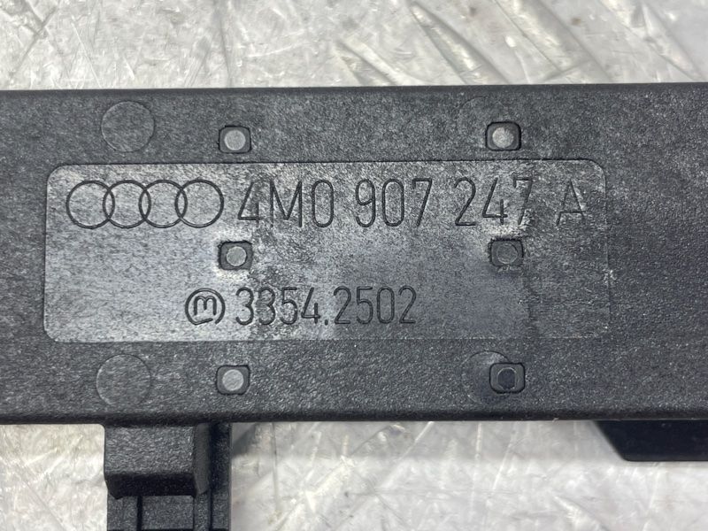 Aнтена системи безключового доступу 4M0907247A Audi Q7