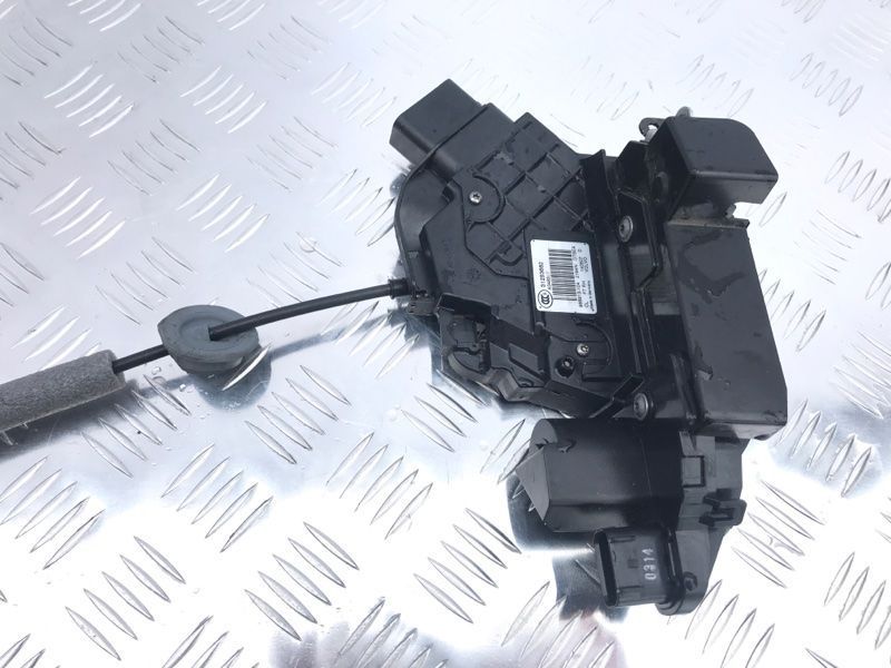 Замок дверей 31253660 Volvo XC60