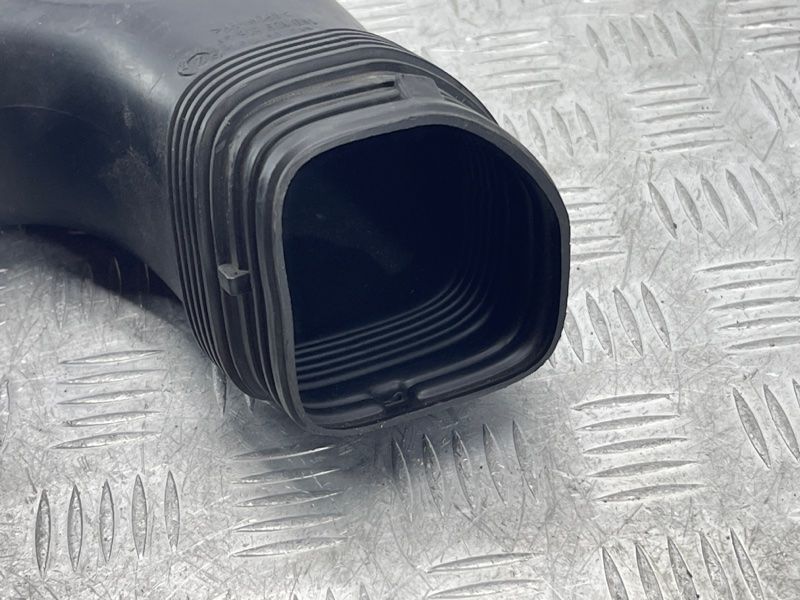 Патрубок повітряного фільтра 1K0129618AN Volkswagen CC