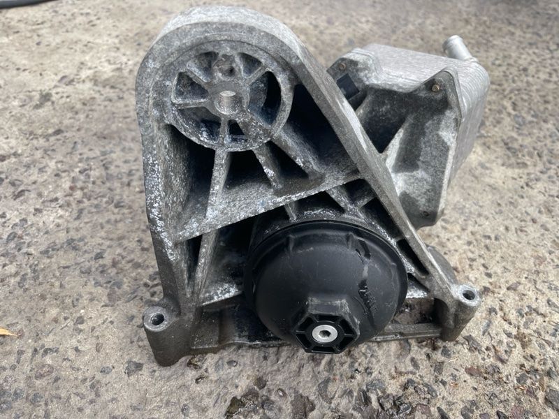 Корпус масляного фильтра 03H115403T Volkswagen Touareg