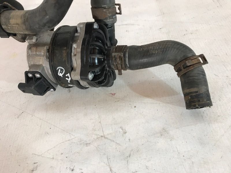 Насос системи охолодження 8K0965567 Audi Q7 Audi A6, Audi Q7
