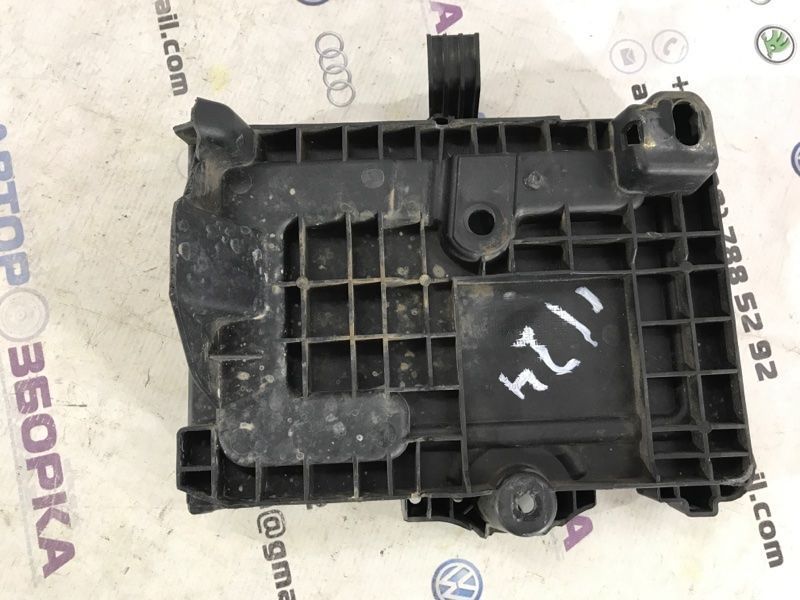 Крепление аккумулятора AG1310723AE Ford Flex