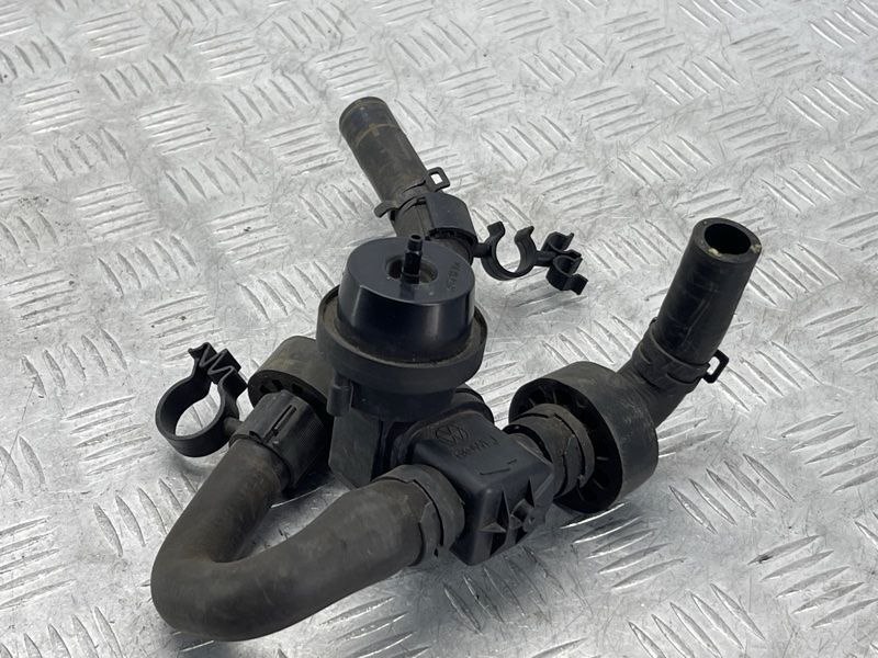 Шланг ОР з клапаном 7P6122157E Volkswagen Touareg