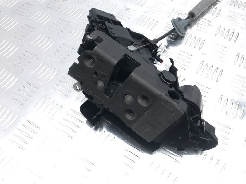 Замок дверей 31253660 Volvo XC60