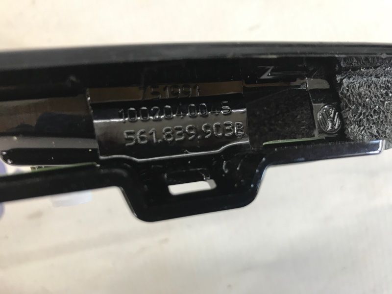 Накладка двери 561839903B Volkswagen Passat