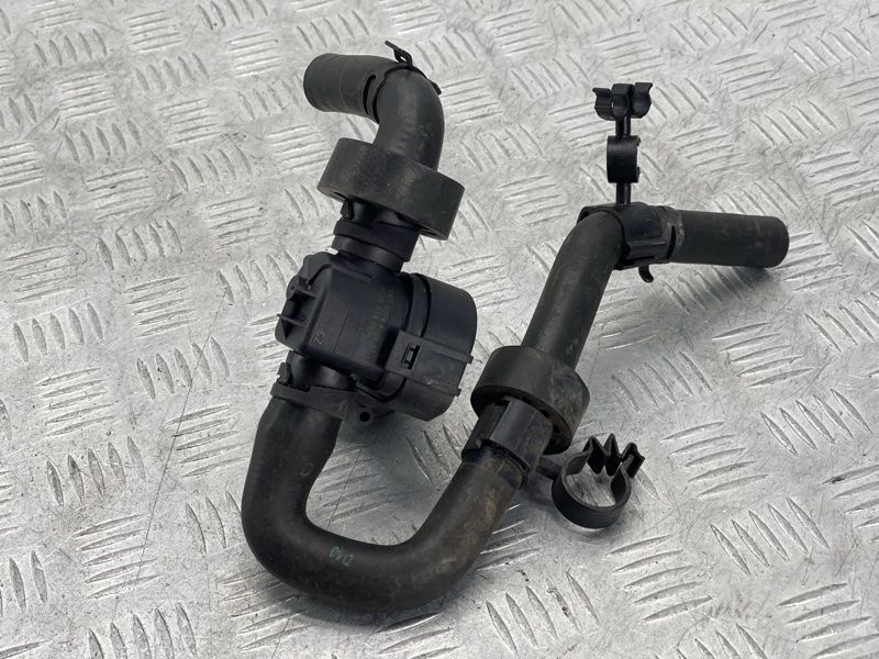 Шланг ОР з клапаном 7P6122157E Volkswagen Touareg