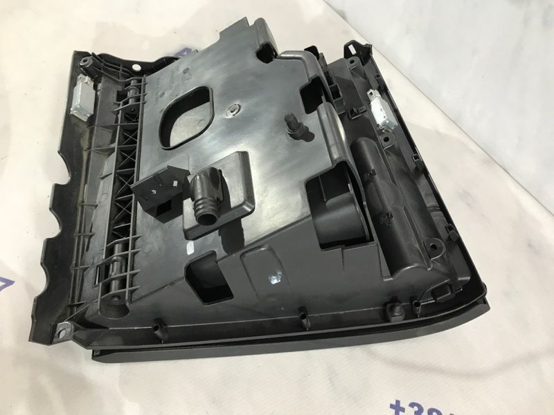 Бардачок / ящик для речей 5M1857097Q Volkswagen Tiguan