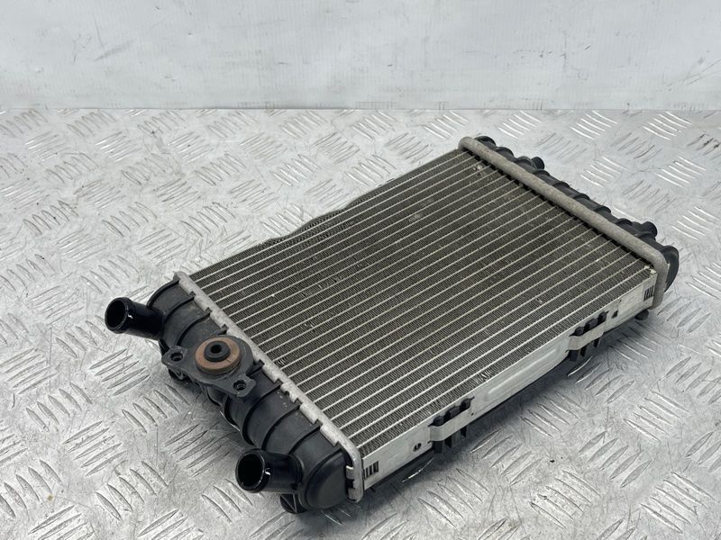 Радіатор охолодження двигуна додатковий 4M0121212D Audi Q7