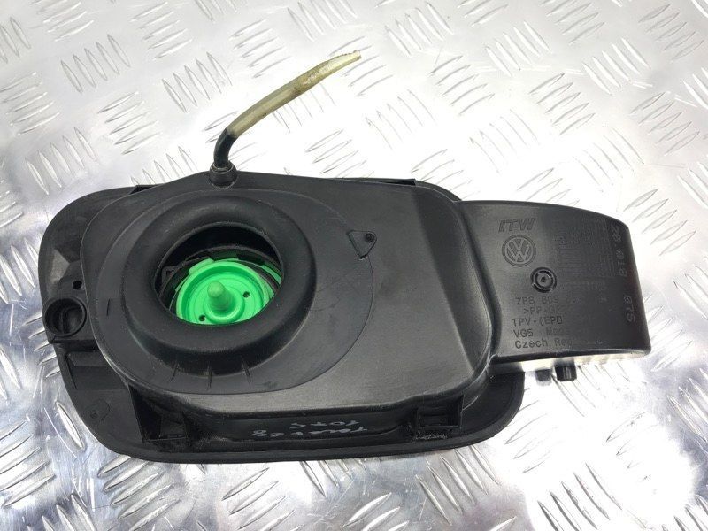 Корпус лючка кришки паливного бака в зборі 7P6809857A Volkswagen Touareg