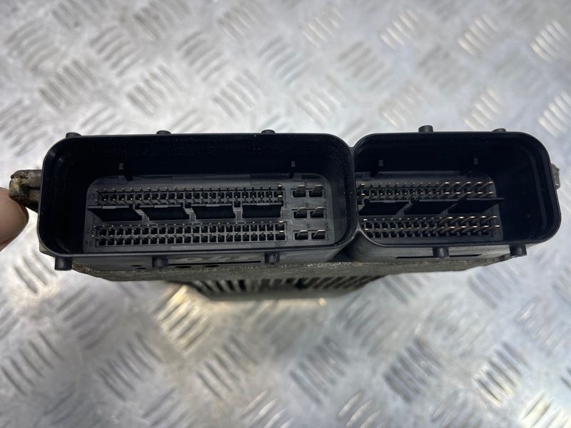 Блок керування двигуном 4L0910551Q Audi Q7