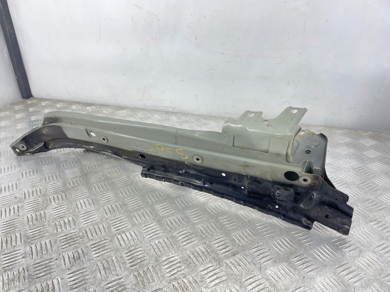 Полиця крила 4L0805157B Audi Q7