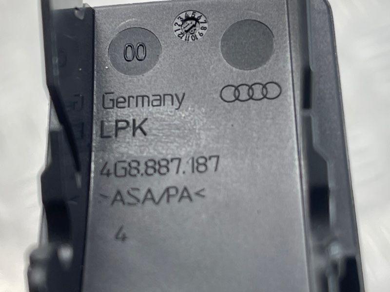 Накладка ISOFIX 4G88871876PS Audi A6 Audi A6, Audi A7, Audi RS7, Audi S6, Audi S7
