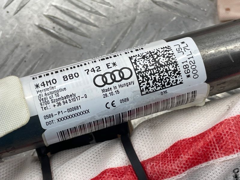 Шторка безпеки бічна / Airbag 4M0880742E Audi Q7