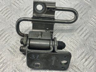 Петля двери нижняя 3C8833411B Volkswagen CC