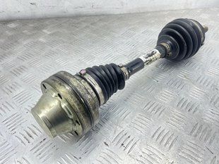 Полуось 7P0407271A Audi Q7