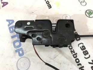 Замок капота 4L0823509 Audi Q7