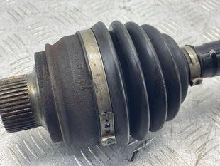 Полуось 4H0407271H Audi A6