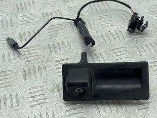 Кнопка замка кришки багажника з камерою 5N0827566AA Audi Q5