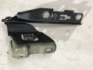 Петля капота 8K0823301D Audi A4 Allroad