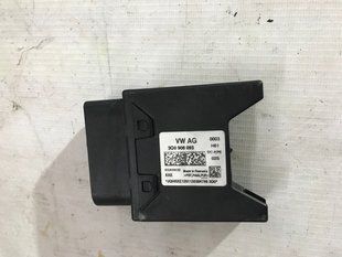 Блок керування паливним насосом 3Q0906093 Volkswagen Tiguan