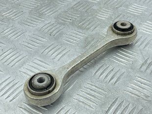 Стойка стабилизатора передней подвески левая/правая 4M0411317 Audi Q7 Audi A4, Audi A4 Allroad, Audi A5, Audi A6, Audi A6 Allroad, Audi A7, Audi A8, Audi e-tron, Audi e-tron S, Audi Q5, Audi Q7, Audi Q8, Audi Q8 e-tron, Audi RS5, Audi RS6 Avant, Audi RS7, Audi RS Q8, Audi S4, Audi S5, Audi S6, Audi S7, Audi S8, Audi SQ5, Audi SQ7, Audi SQ8, Audi SQ8 e-tron