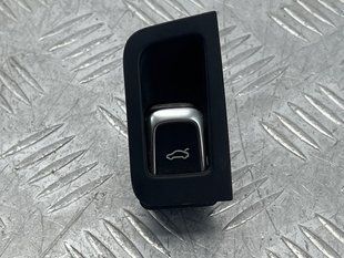 Кнопка відкривання кришки багажника Audi A6