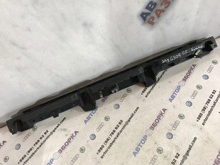 Направляюча / кріплення / кронштейн бампера 3C8807863D Volkswagen CC