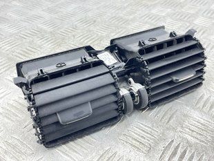 Дефлектор воздуховода центральный 1006806 Volvo XC60