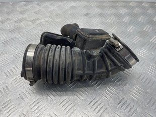 Патрубок воздушного фильтра 165764GB0B Infiniti Q50
