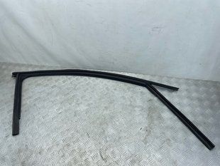 Направляюча скла дверей 8W0837440C Audi A4 Allroad