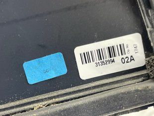 Бічне скло дверей Volvo XC90