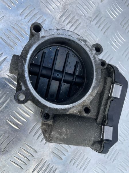 Дросельна заслінка 03H133062C Volkswagen Touareg