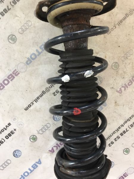 Стійка амортизатора в зборі з пружиною 562104GE0C Infiniti Q50