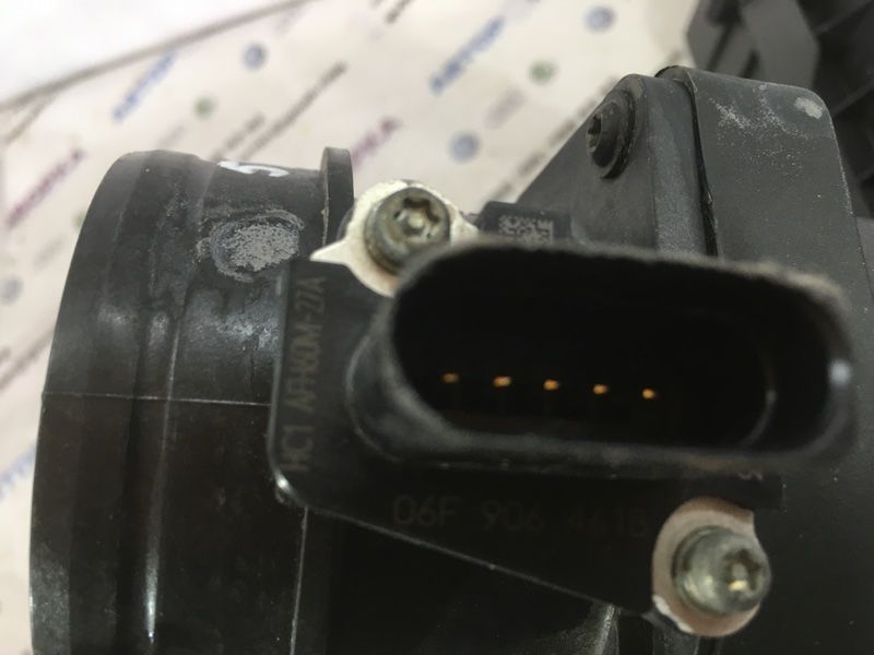 Корпус повітряного фільтра 1K0129607AG Volkswagen CC